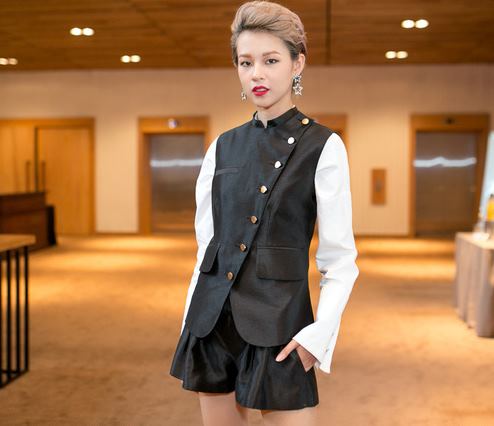 Hoàng Thùy, Minh Tú bị chỉ trích nặng khi đến trễ sự kiện The Face - 12