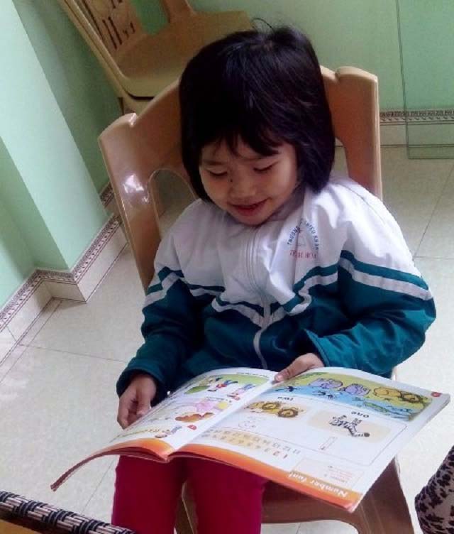 Cuộc sống mới của “thần đồng” 2 tuổi biết đọc, 3 tuổi biết làm Toán - 1