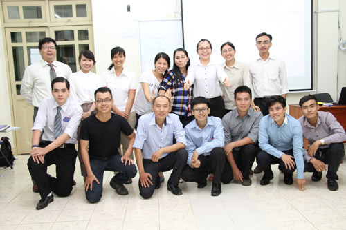 Giảng viên HV TESOL Hoa Kỳ thán phục trình độ tiếng Anh của sinh viên Tân Tạo - 1