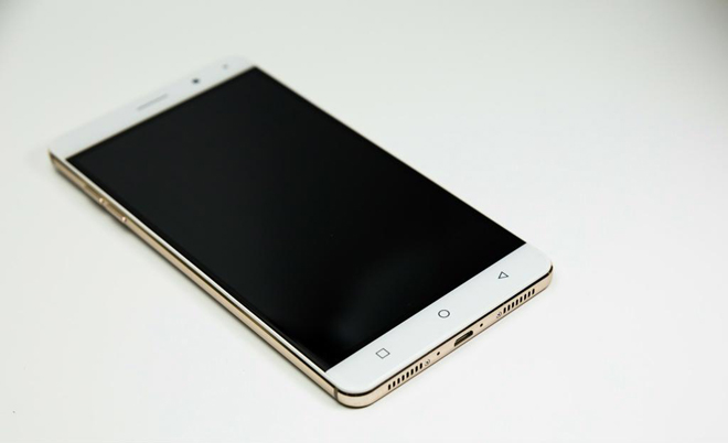 Arbutus trình làng Phablet màn hình 6 inch HD, giá chưa 2 triệu - 2