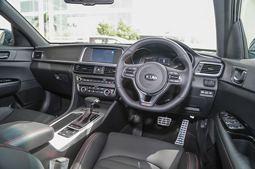 Kia Optima GT 2017 có giá 953 triệu đồng - 2