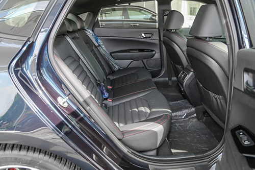 Kia Optima GT 2017 có giá 953 triệu đồng - 3