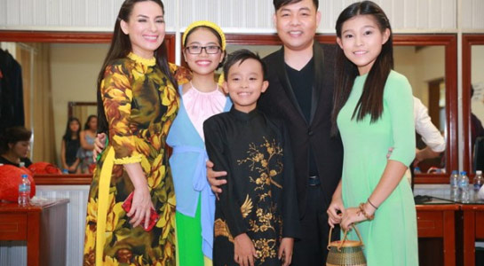 Cuộc sống "một bước lên tiên" của cậu bé được Phi Nhung nhận nuôi - 11