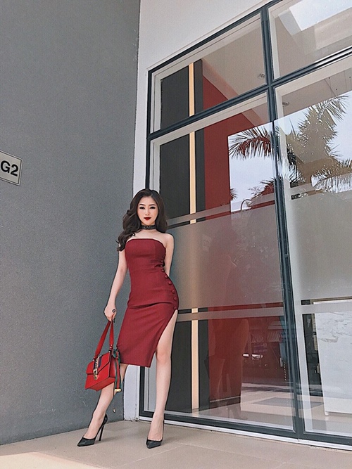 Ở ngoài sang chảnh, mỹ nhân Việt về nhà vẫn rửa chân, đút ăn cho mẹ - 5