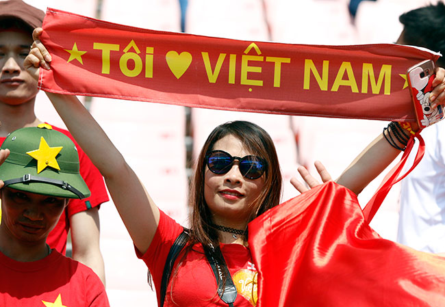 U20 Việt Nam chia tay World Cup, CĐV nữ xinh &#34;ngẩn ngơ&#34; - 4