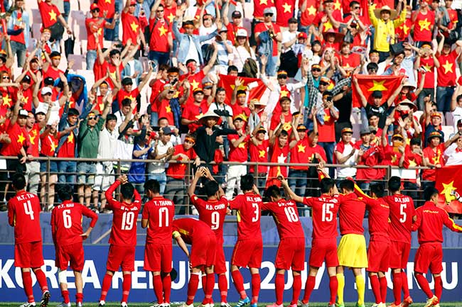 U20 Việt Nam chia tay World Cup, CĐV nữ xinh &#34;ngẩn ngơ&#34; - 8