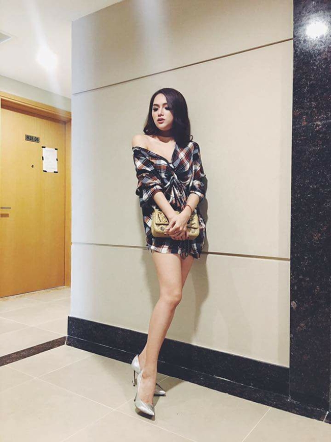 Cô cũng được khen là người có gu thẩm mỹ thời trang tinh tế.