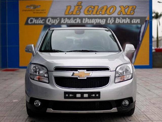 Chevrolet Orlando LT giá 639 triệu đồng tại Việt Nam - 1