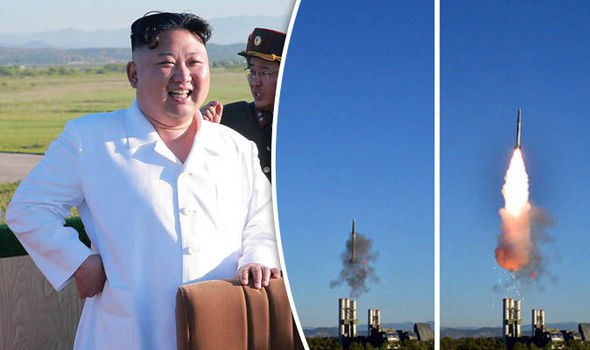 Kim Jong-un tươi cười thị sát hệ thống phòng không mới - 1