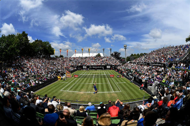 Tennis 24/7: Học Sharapova, Federer trở lại ở Stuttgart - 1