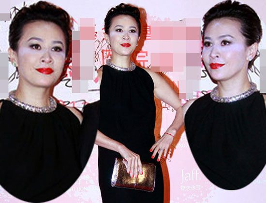 Thuê nhầm thợ trang điểm rởm, siêu sao "vừa khóc vừa la làng" - 9