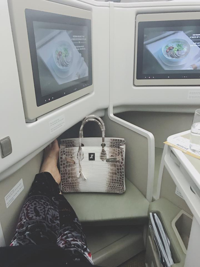 Khám phá chỗ ngồi VIP của Sơn Tùng và dàn sao hạng A trên máy bay - 3