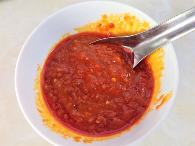 Thơm thơm, cay cay cá chim nướng muối ớt - 2