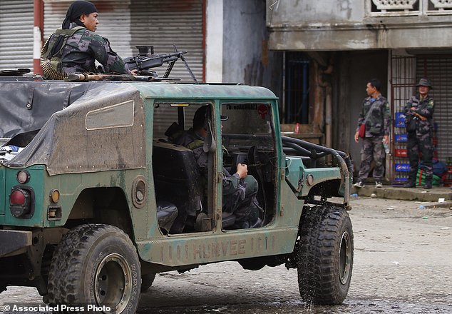 Philippines tiêu diệt nhiều lính IS người nước ngoài - 1