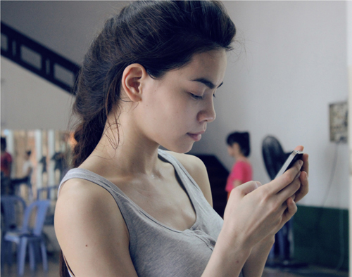 Giữa bão thị phi, đây là lý do Hà Hồ không sợ bị "chụp lén" - 11