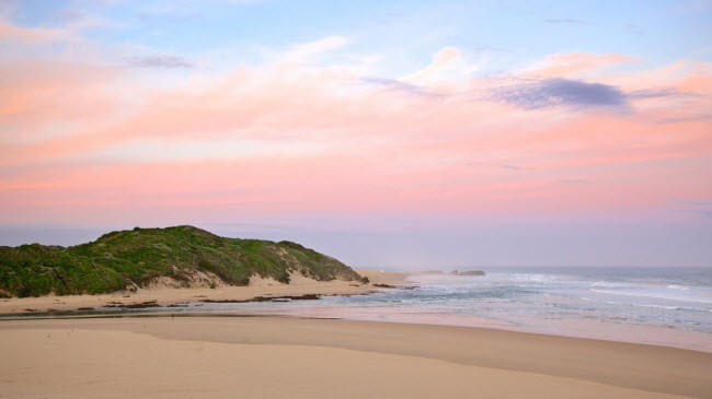 Kariega, Nam Phi: Bãi biển này là một ốc đảo nằm trong khu bảo tồn thiên nhiên ở Eastern Cape.