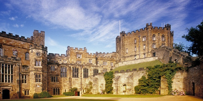Đại học Durham là một viện đại học nghiên cứu công lập ở thành phố Durham, đông bắc Anh Quốc. 