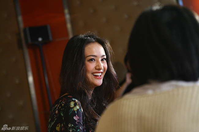 Các mỹ nhân không dám cười "thả phanh" và đây là lý do bất ngờ - 8