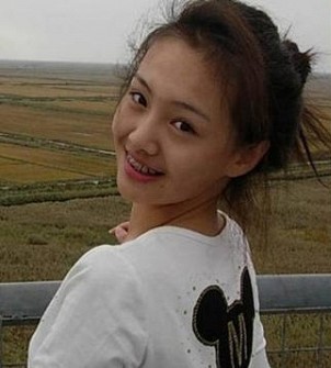 Các mỹ nhân không dám cười "thả phanh" và đây là lý do bất ngờ - 7