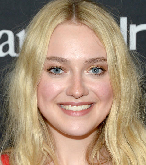 Các mỹ nhân không dám cười "thả phanh" và đây là lý do bất ngờ - 9