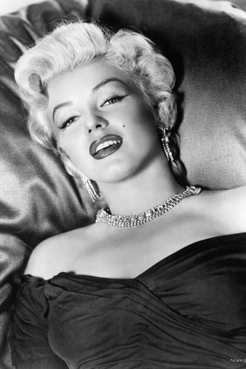 Hé lộ cách Marilyn Monroe gìn gữ nhan sắc huyền thoại - 4