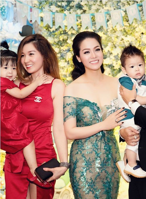 Nhật Kim Anh khiến các sao nữ phải "né vội" khi dự sự kiện - 12