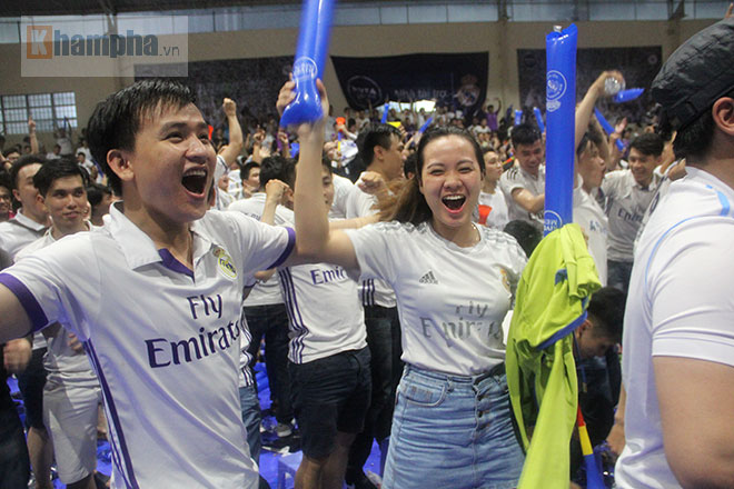 Người đẹp “quẩy” hết mình mừng Real Madrid lên đỉnh cúp C1 - 10