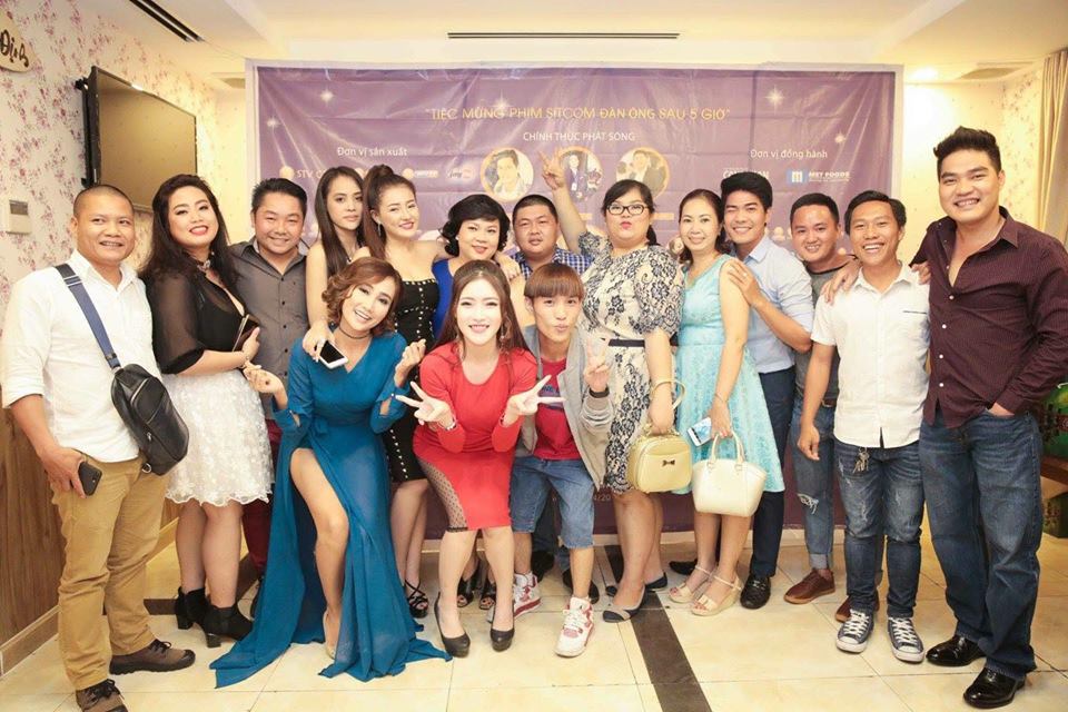 Ngân 98 khoe "cơ thể phát triển sớm", khiến mỹ nhân khác phải e dè - 9