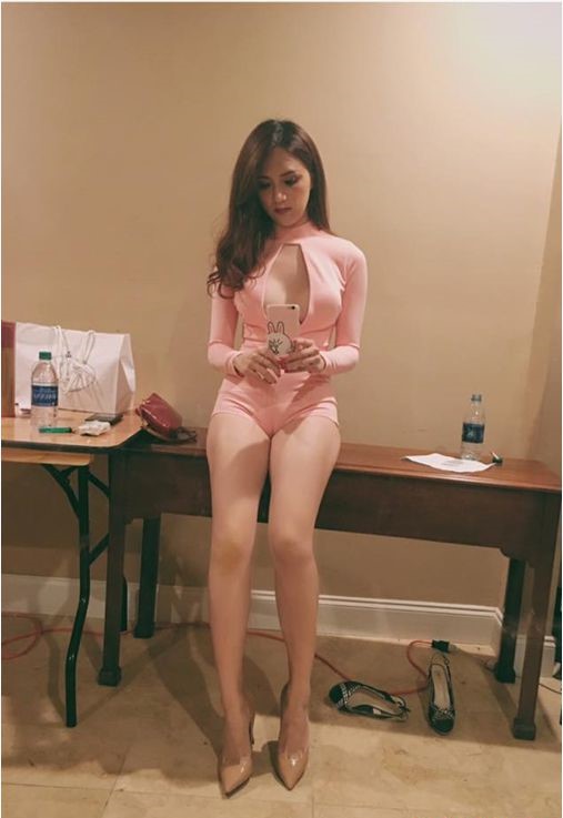 Hương Giang Idol, Lâm Chi Khanh gây choáng vì dự tiệc như đi bơi - 7