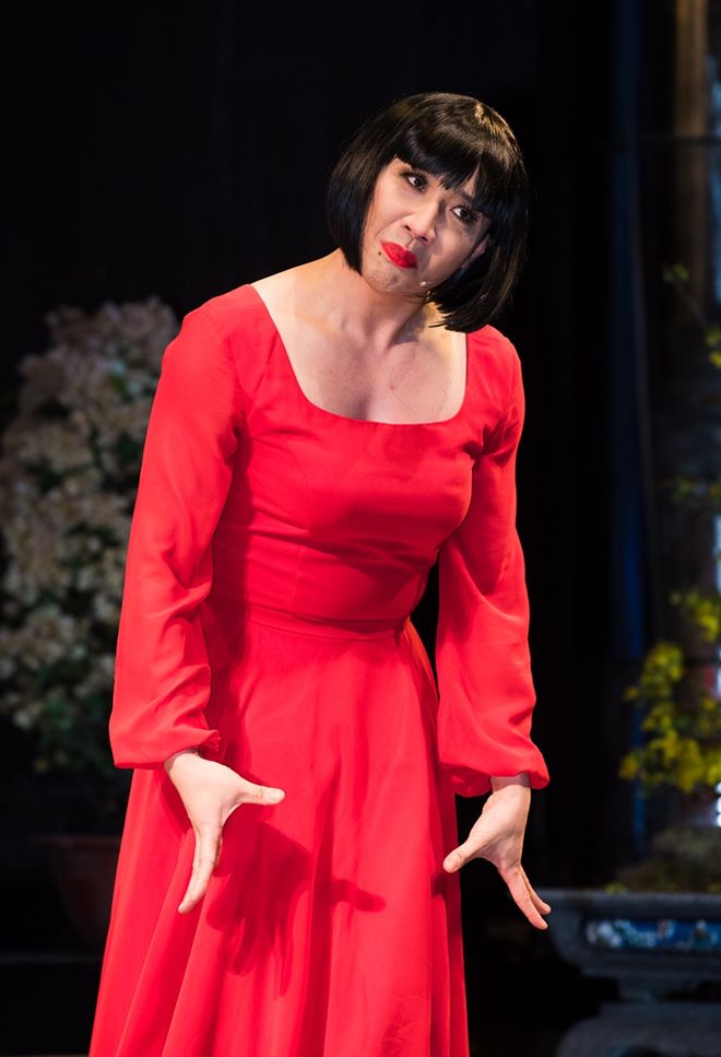 Khó tin Trấn Thành lại mặc "hoa hòe hoa sói" hơn cả vợ - 7