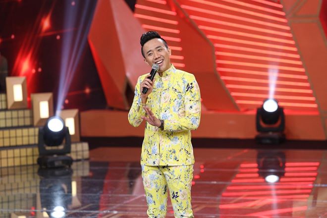 Khó tin Trấn Thành lại mặc "hoa hòe hoa sói" hơn cả vợ - 8