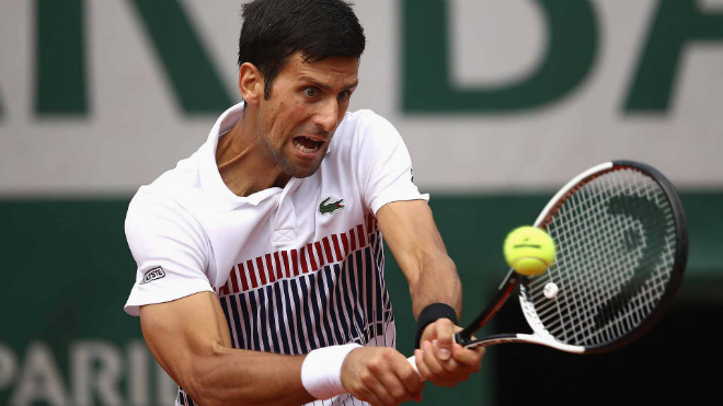 Djokovic - Vinolas: Thoát hiểm với &#34;đòn cân não&#34; (Vòng 4 Roland Garros) - 1
