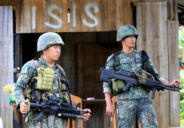IS tích trữ đồ ăn, vũ khí, quyết cố thủ tại Philippines - 1