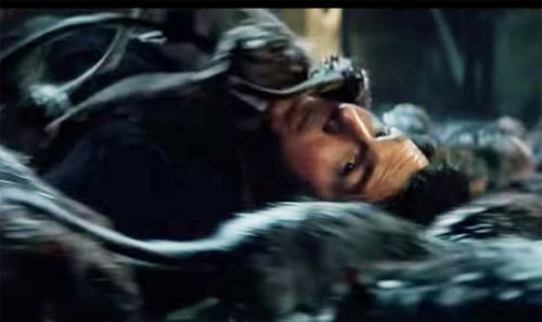 Tom Cruise khiến cả đoàn phim The Mummy... buồn nôn - 2