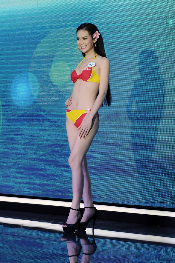 Vẻ sexy của người đẹp Đà Nẵng vừa có đám cưới 10 tỷ với đại gia “mía đường” - 6