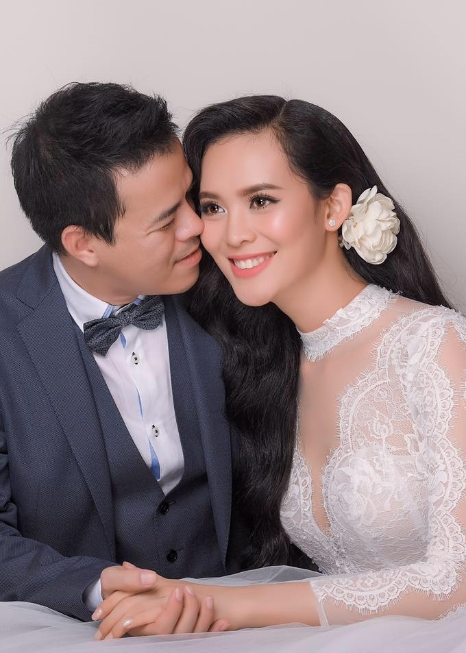 Vẻ sexy của người đẹp Đà Nẵng vừa có đám cưới 10 tỷ với đại gia “mía đường” - 12