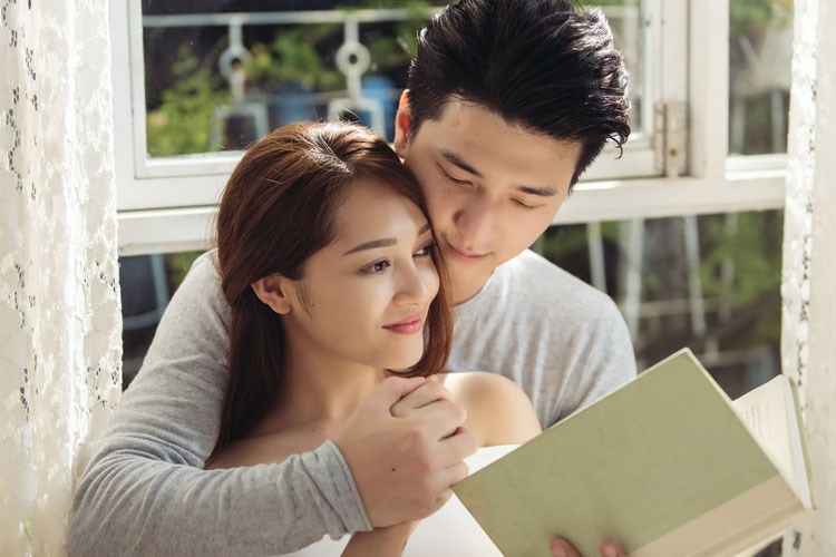 Cảnh diễn tình tứ của Huỳnh Anh và các người đẹp chẳng kém Hoàng Oanh - 6