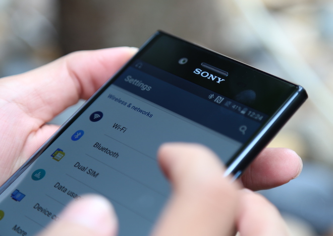Sony công bố giá bán của smartphone &#34;khủng&#34; Xperia XZ Premium - 1