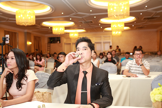 Danh ca Ngọc Sơn tiết lộ bí quyết giữ cơ thể khỏe mạnh và làn da săn chắc, không khô sạm - 2