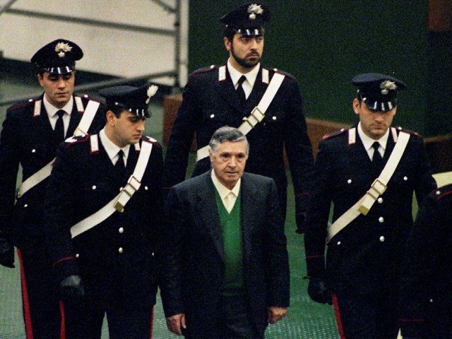 “Bố già của mọi bố già” ở Ý bất ngờ được ra tù trước hạn - 1