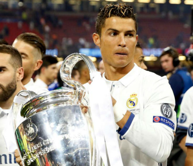 MU & PSG đấu giá Ronaldo: Real chào bán 180 triệu euro - 1