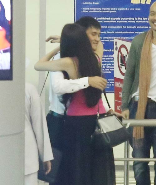 9 năm bên nhau, Thủy Tiên vẫn "sướng hơn tiên" vì Công Vinh - 12