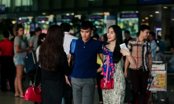 9 năm bên nhau, Thủy Tiên vẫn "sướng hơn tiên" vì Công Vinh - 4