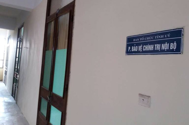 Nóng 24h qua: Xích cổ vợ nhốt trong buồng vì "quá yêu" - 5