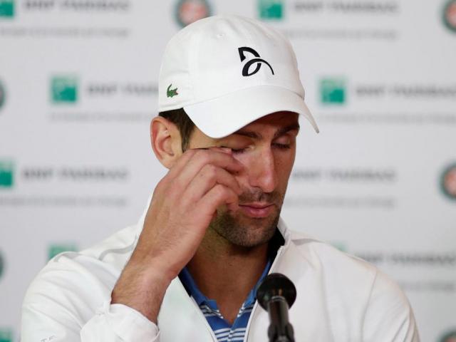 Djokovic thành cựu vương Roland Garros, định bỏ Wimbledon