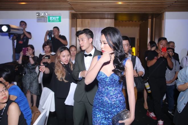 Huỳnh Anh, Hoàng Oanh ngồi bên nhau thân mật hậu chia tay - 1