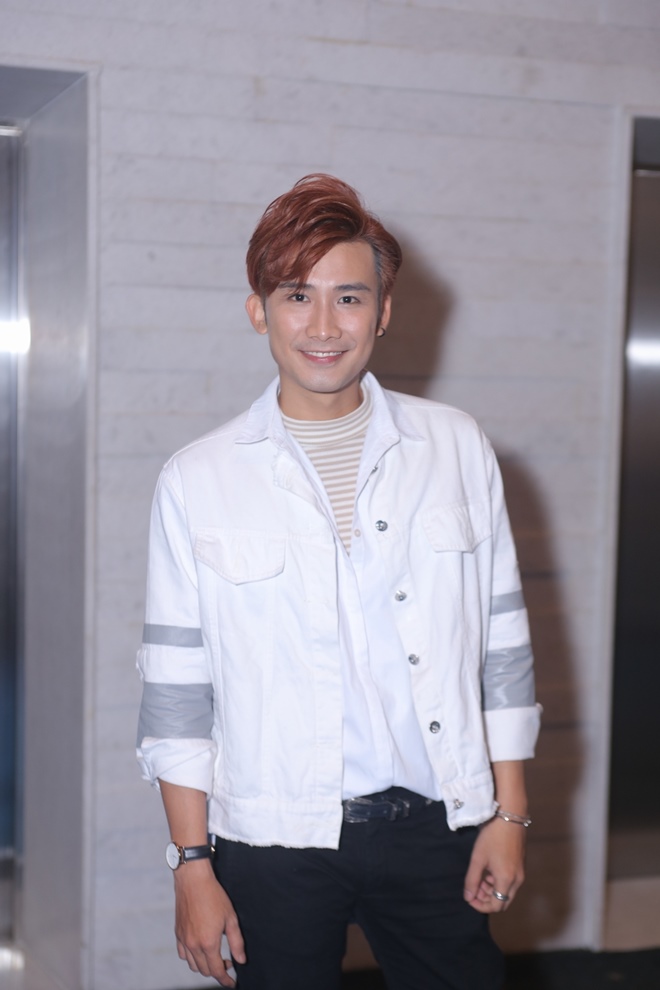 Huỳnh Anh, Hoàng Oanh ngồi bên nhau thân mật hậu chia tay - 10