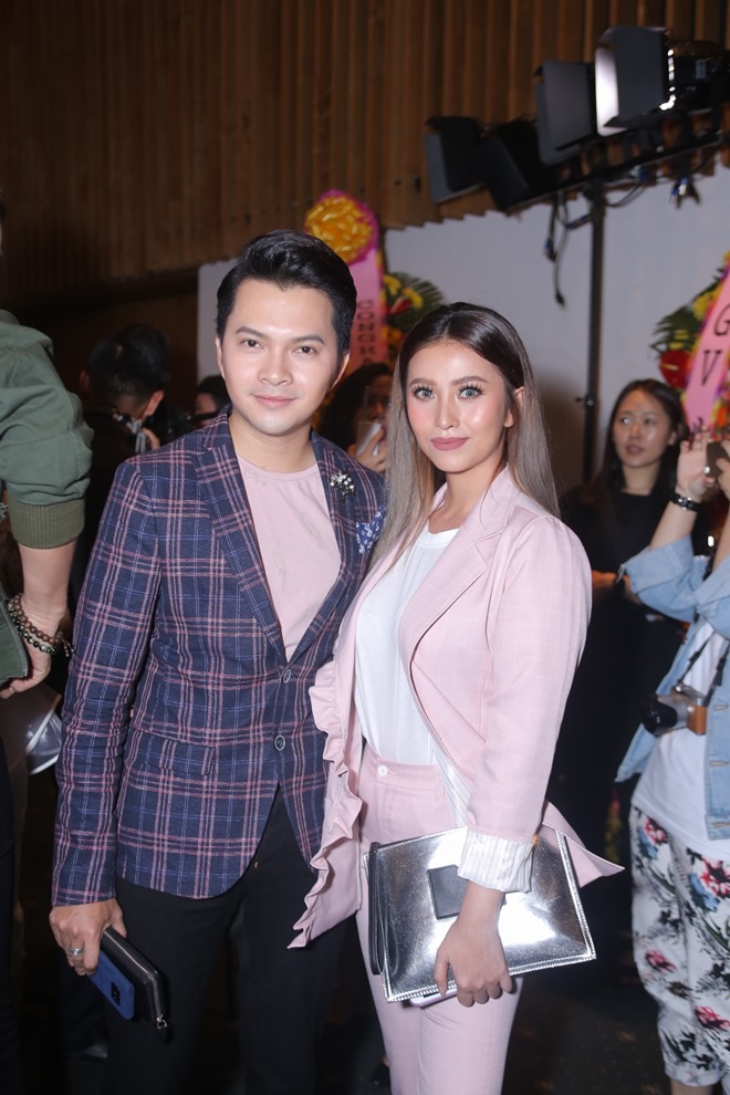 Huỳnh Anh, Hoàng Oanh ngồi bên nhau thân mật hậu chia tay - 7