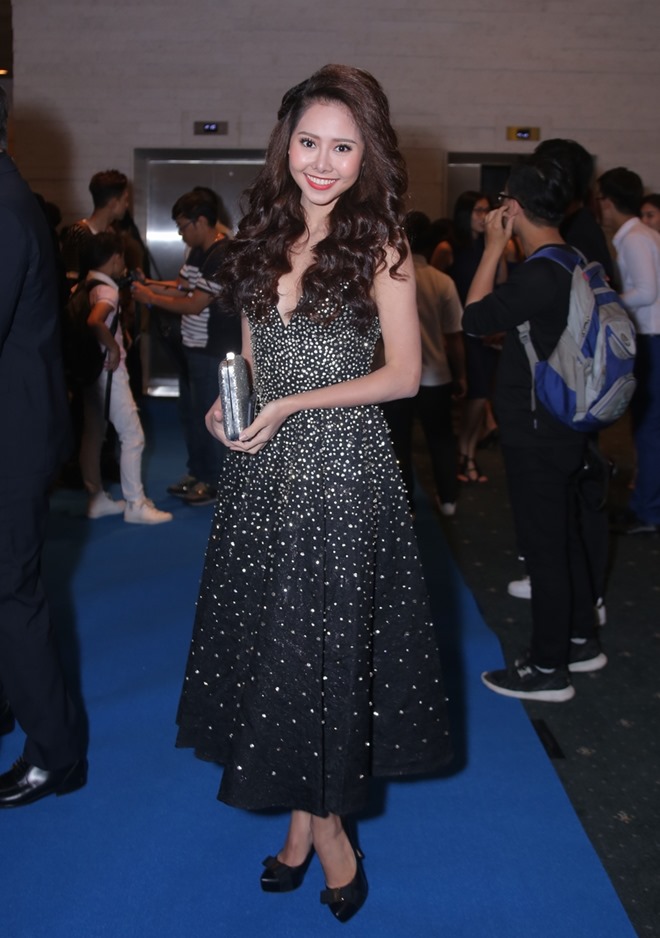 Huỳnh Anh, Hoàng Oanh ngồi bên nhau thân mật hậu chia tay - 6