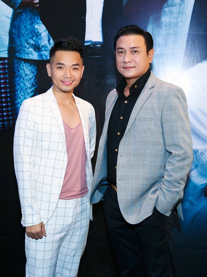 Trường Giang, Nhã Phương tình tứ diện đồ đôi đi xem phim - 6